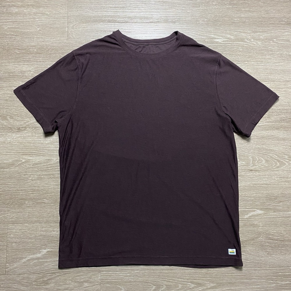 Vuori Strato Tech T Shirt Men's XL Maroon Short Sleeve Crewneck Performance V126